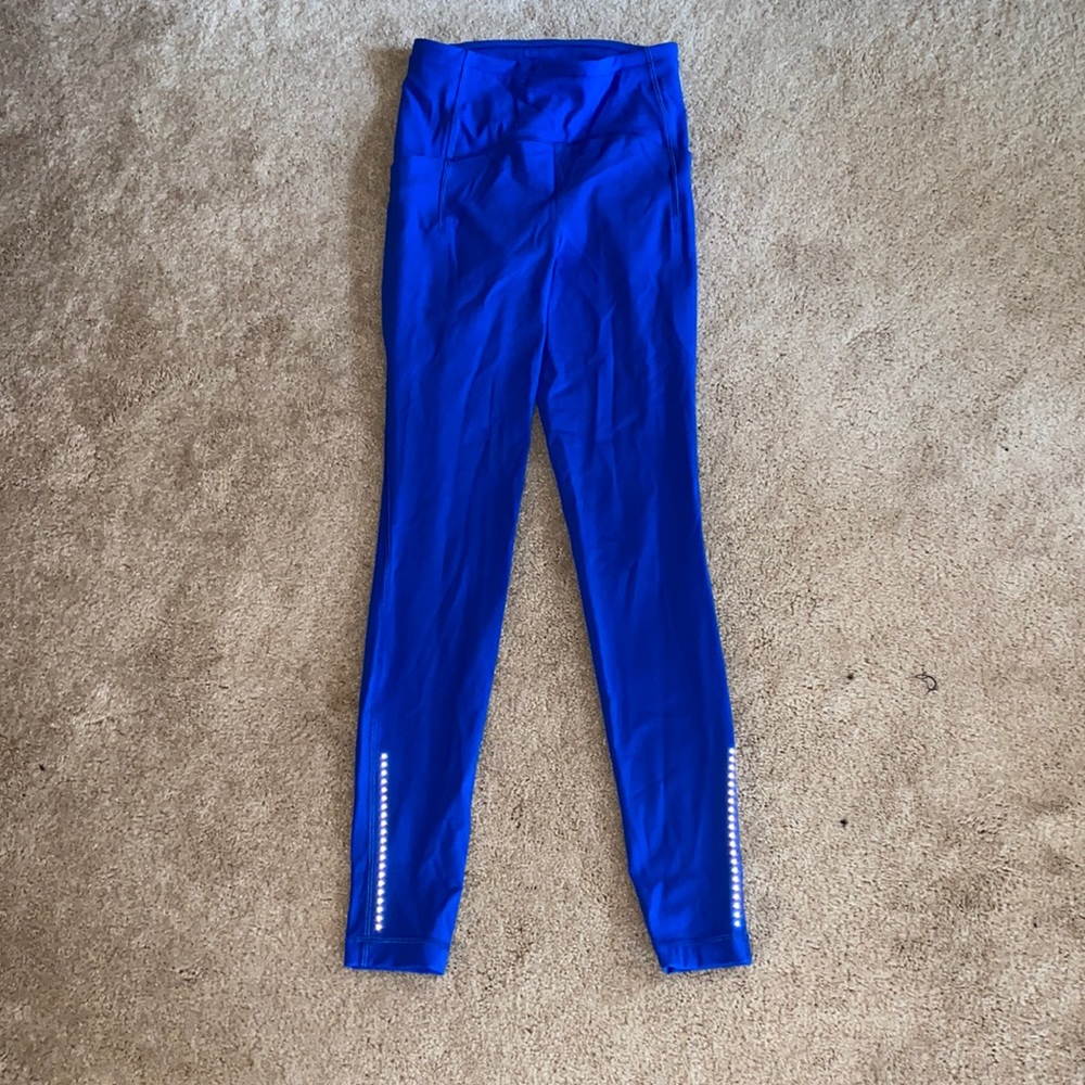 Lululemon leggings in Royal Blue